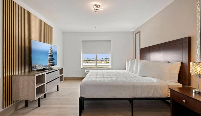 Experience a Quiet Room & Outdoor Pool for a Perfect Relaxing Adventures