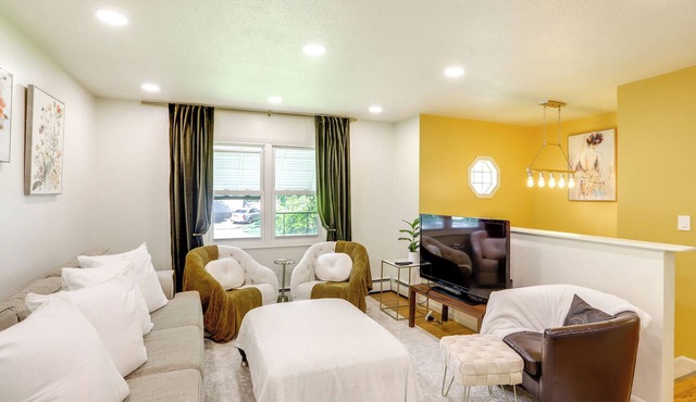 Explore Oberlin! Home 1 Mi to Main Street & Campus