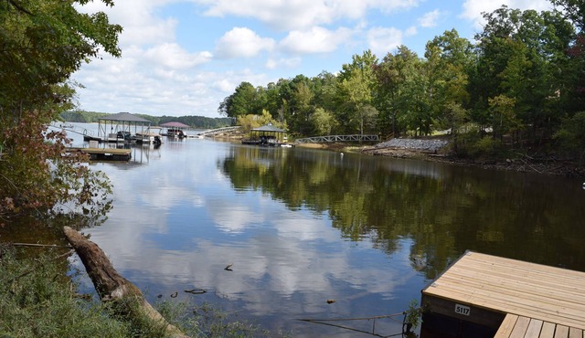 Exquisite waterfront retreat on Buggs Island/Kerr Lake—perfect lakeside living!