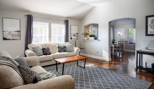 Fallbrook Cottage, Relaxing Home Away From Home 3BR/2BA, Pet Friendly