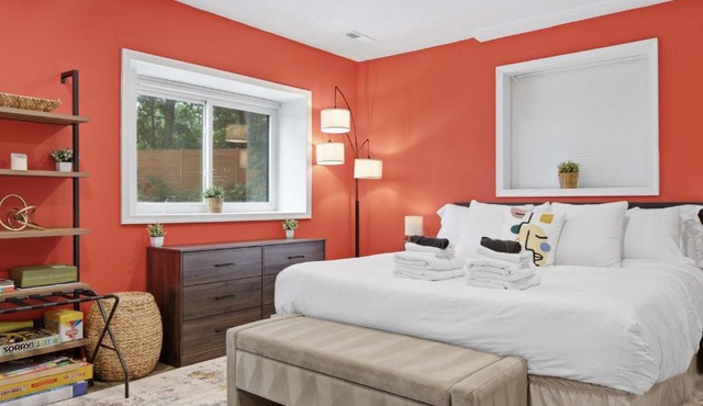Family-Friendly Suite - Springfield METRO