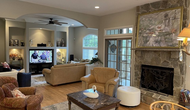 Family-Friendly 4BR/4BA - Private Fenced Yard - Walk to Downtown Rehoboth Beach