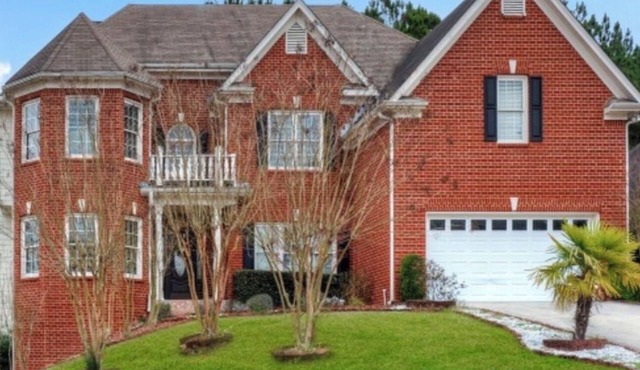 Fantastic 5-bedroom house in charming Lawrenceville with AC