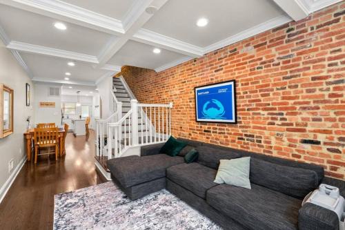 Federal Hill Luxury with Parking & Harbor View Rooftop