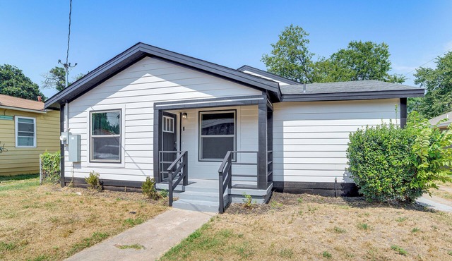 Fenced-In Yard: Home < 5 Mi to Dtwn Dallas!