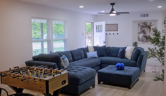 FIFA World Cup Stay Cozy Family Near AT&T 3-Min Drive
