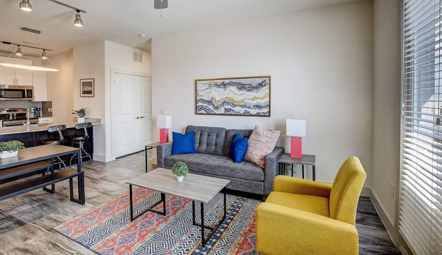 Frontdesk | 2 BR Apt near Walnut Creek Metro Park