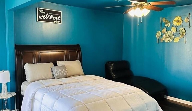 Fully Equipped Studio - 5 mins from the Fort-Sill Military base, and Walmart.