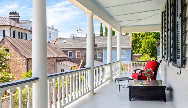 Fully Renovated c. 1811 home in Historic Charleston