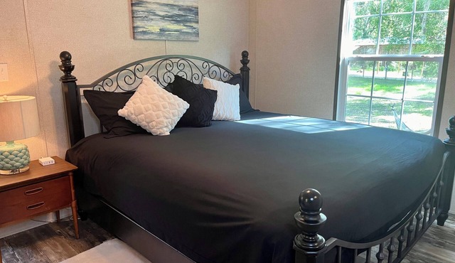 Gainesville Hideaway 30-min to Springs Pet- Friendly