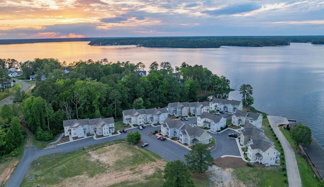 Game Room! Pontoon Rental~Boat Slip~Fire Pit
