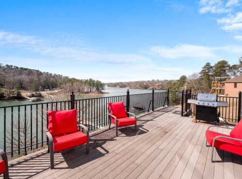 Generations Cove - Welcome To Your Perfect Lakefront Getaway!