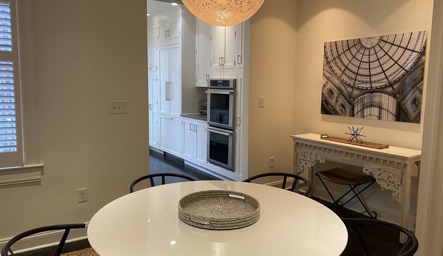 Georgetown Quintessentail Home, 3 BR 2 BA + office and patio