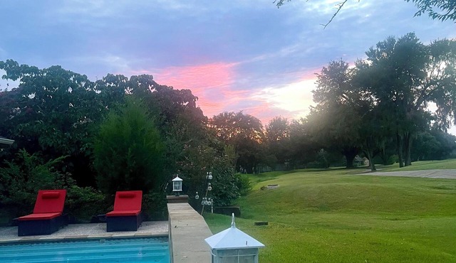 Golfers’ Paradise! 3BR Villa/Pool/Golf View/Gated/Lake Conroe,Tennis, Gym Access