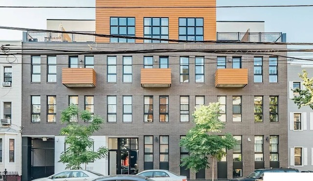 Great 2 bed Apt in Greenpoint, Brooklyn - Manhattan Skyline Views