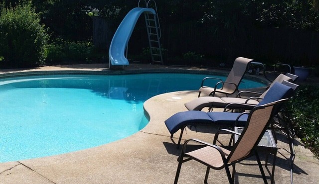 Great Eastside Location w/Pool and Screen Porch Retreat