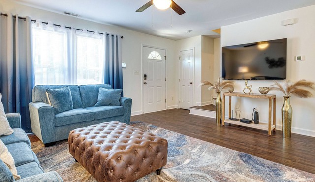 Great for Families! Raleigh Townhome 5 Mi to Dtwn