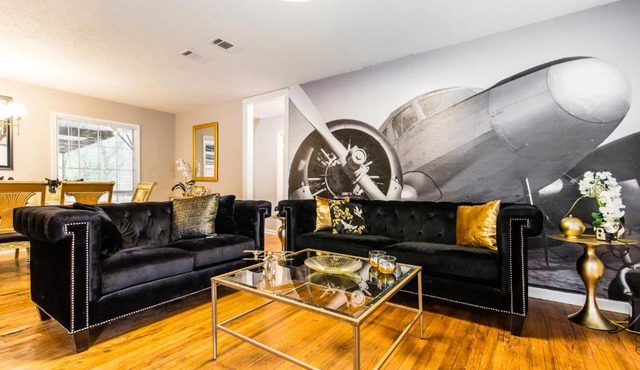 Great for Groups and Families, Read the listing
