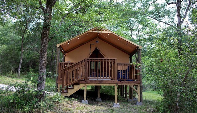 Great Small Group Safari Tent in Livingston, Texas