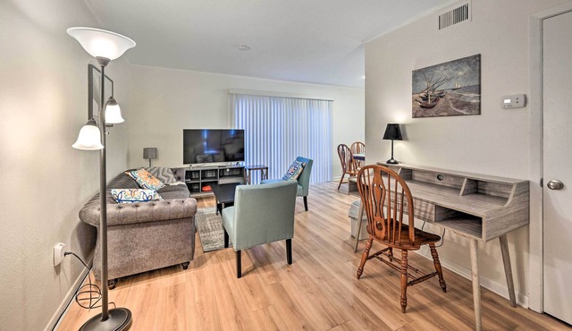 Greenville Townhome w/ Washer & Dryer