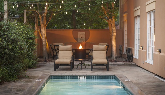 Hampton Inn New Orleans-St. Charles Ave./Garden District