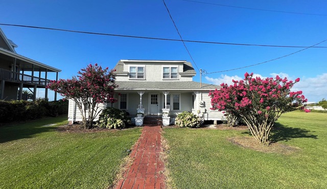 Harkers Island Historic Waterfront Cottage Established 1912 Gracie’s Landing