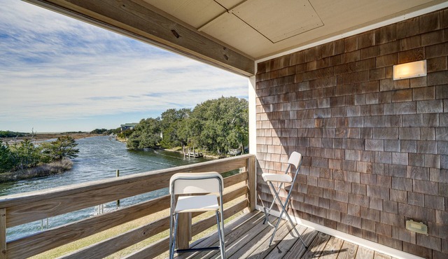 Hatteras Island Hideaway: Waterfront, Canal Access