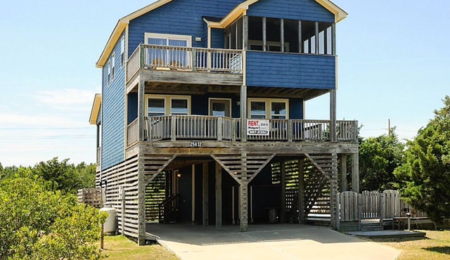 Hatteras Island with ocean views!