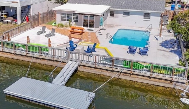 Heated Pool Waterfront Private Beach Dock Kayaks Grill Firepit SUN