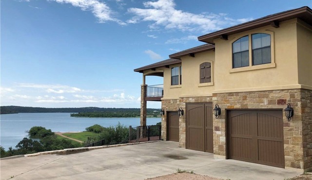 Hickory Lake House on Lake Travis 5 min to Hidden Falls Adv Park or Camp Creek
