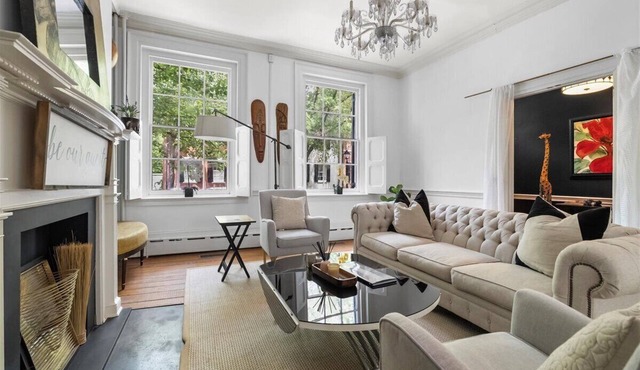 Historic 5BR Gem, Walk to King St & Waterfront