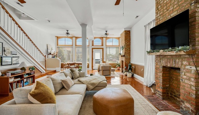 Historic & Bright 3 BR Home in Church Hill - Walk to Chimborazo Park - Pets