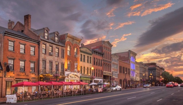 ☆Historic Georgetown Apartment☆Walk Score 98☆Self Check-In☆1min→Shops☆Smart TV☆