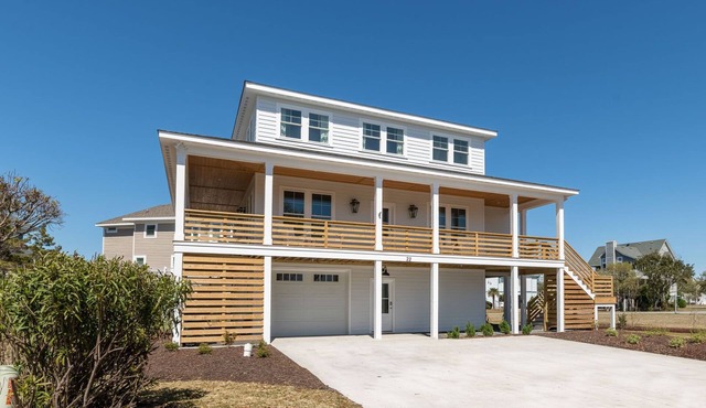 Holata Love 4 Bedroom home at Pirate's Cove