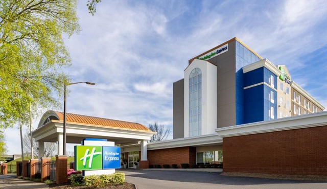 Holiday Inn Express Augusta Downtown by IHG