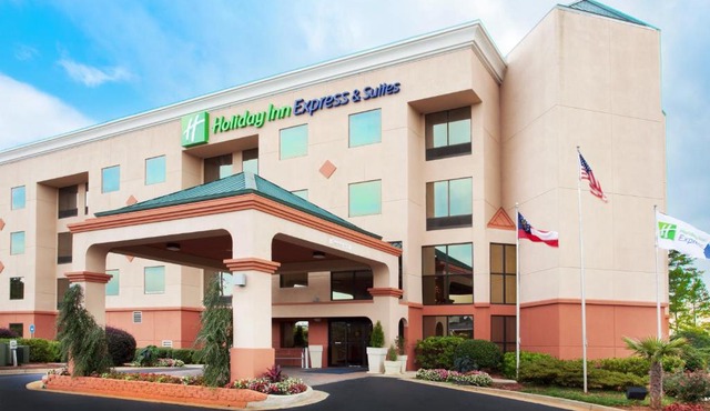 Holiday Inn Express Hotel & Suites Lawrenceville by IHG