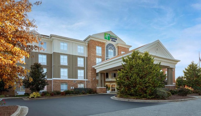 Holiday Inn Express Hotel & Suites Greensboro - Airport Area by IHG