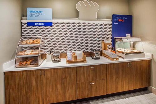 Holiday Inn Express Hotel & Suites Mount Airy by IHG