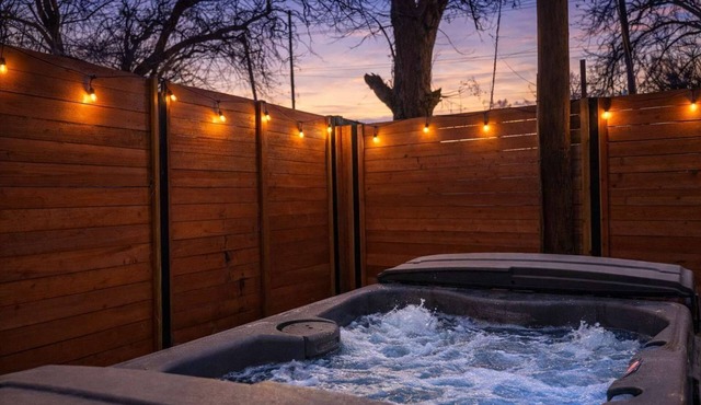 Holly Studio w Private Hot Tub