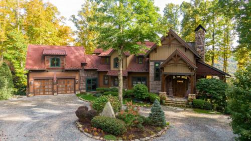 Homestead Lodge at Eagles Nest