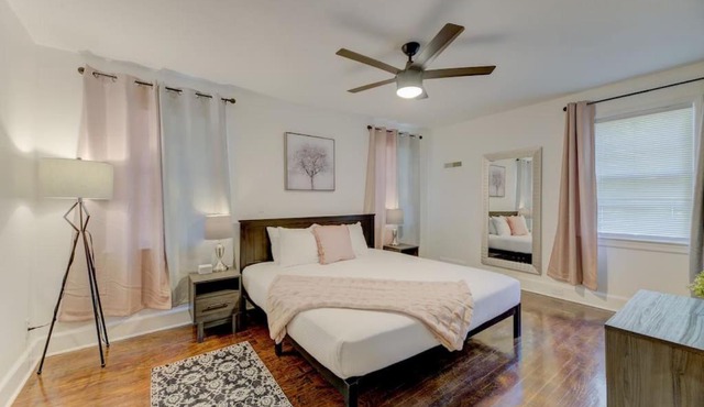 Homey 3BD Columbian Getaway