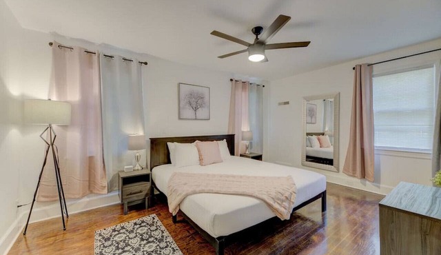 Homey Three-Bed Columbian Getaway!