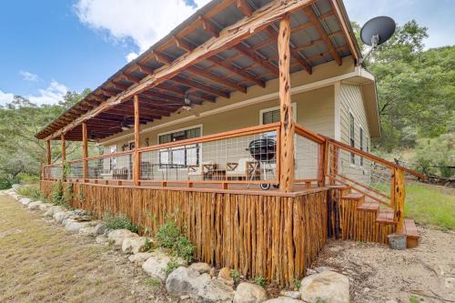 Horse Friendly! Hill Country Retreat w/Views