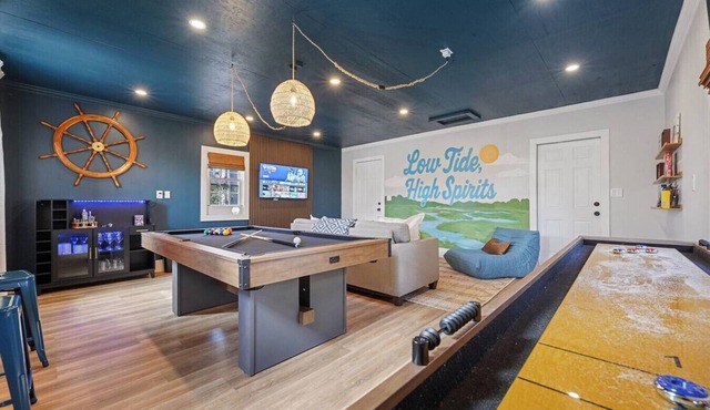Hot Tub~Waterfront Retreat~EPIC Game Room~Private