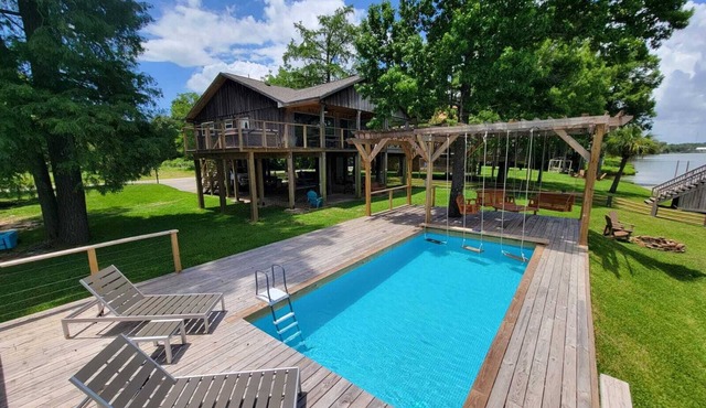 Houston Riverfront Getaway house with pool and hot tub