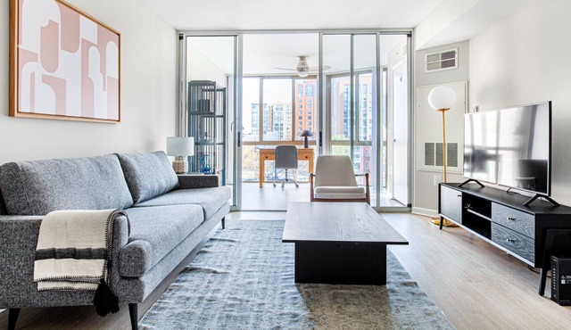 Ideal Mount Vernon 1BR w/ Gym, Pool, nr. Georgetown Law, by Blueground