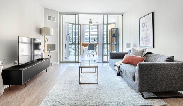 Ideal Mount Vernon 1BR w/ Gym, Pool, nr. Georgetown Law, by Blueground