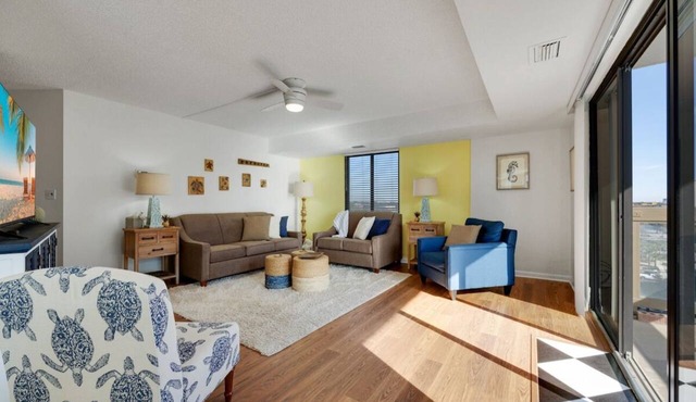 Inland Escape/Walk to Beach/Sleeps 8