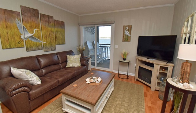 Inlet Pointe 51 - Channel front in Garden City Beach