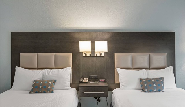 Iris Garden Inn